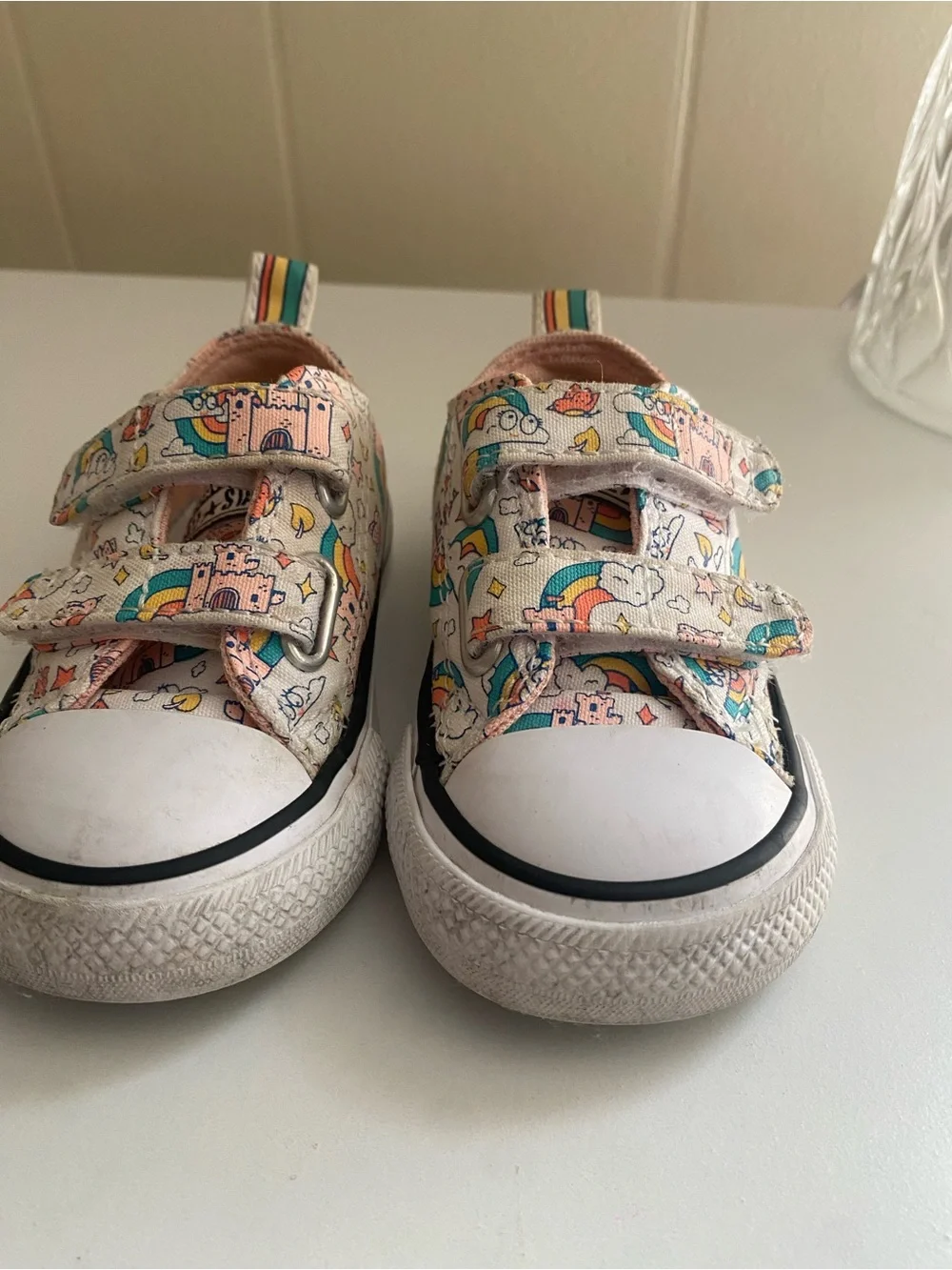 Baby converse, size 4